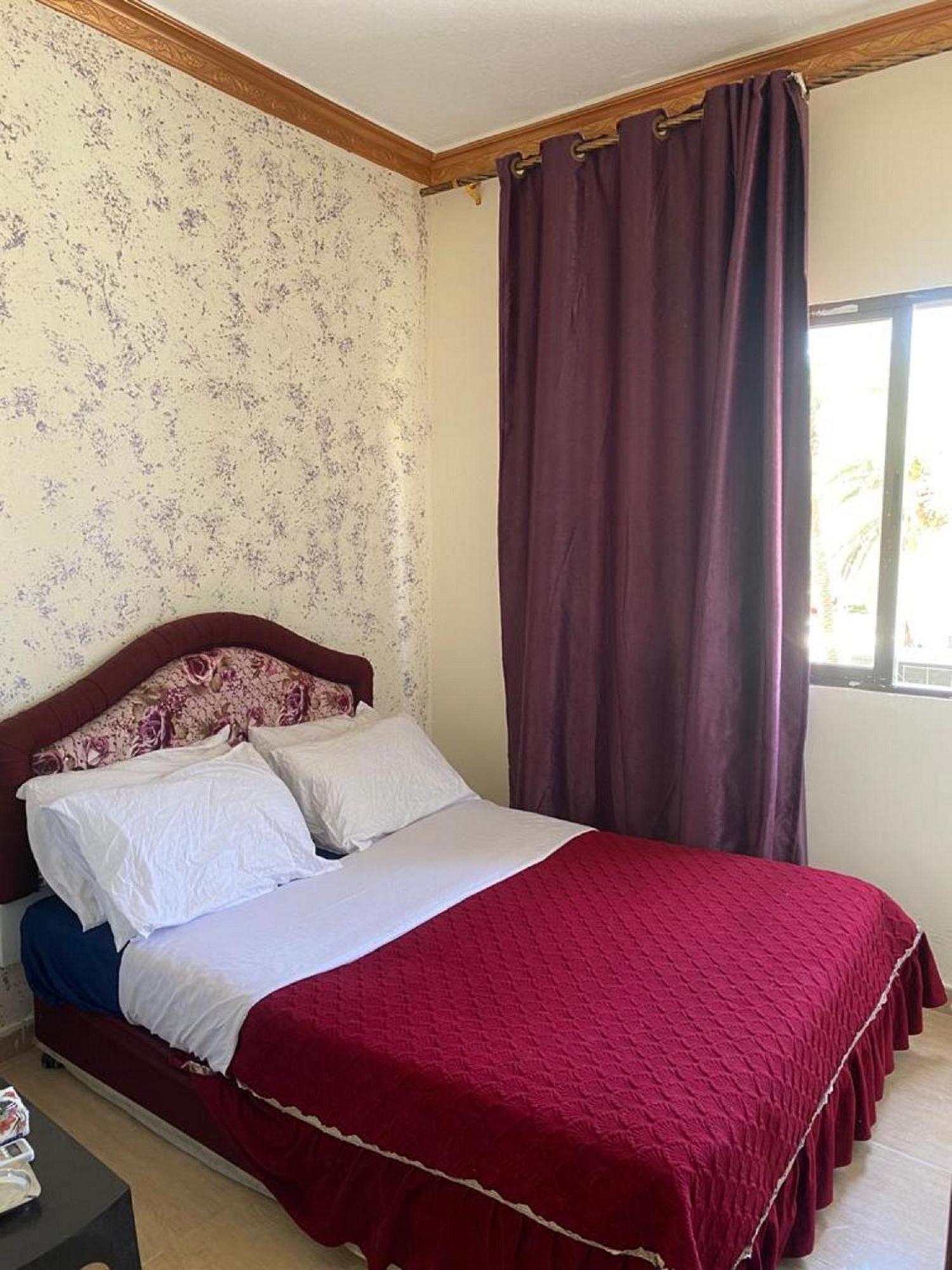 Al-Amer Chalets Акаба Стая снимка